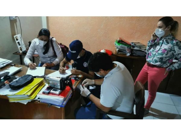 Jefe de Bomberos es imputado por sextorsión e investigado por acoso