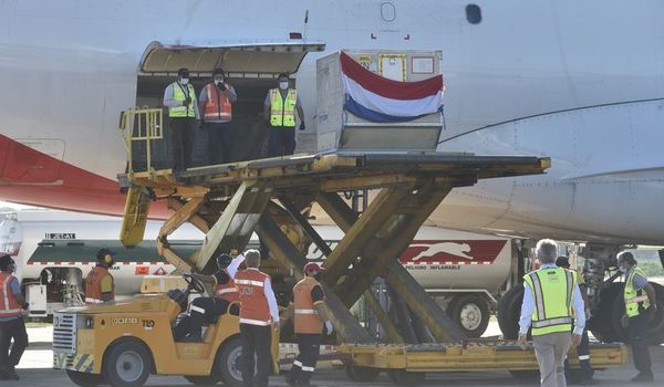 Sin fecha de arribo de más vacunas, Paraguay sigue siendo el  marginado - Nacionales - ABC Color