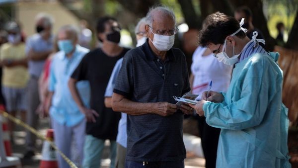 Covid-19: Brasil enfrenta un virus mutado que triplica su potencial contaminante, advierten - ADN Digital