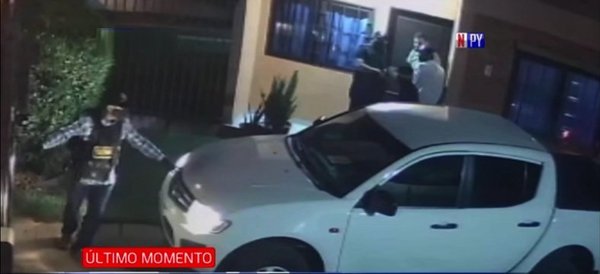 Se disfrazan de agentes de la Senad para cometer millonario robo | Noticias Paraguay