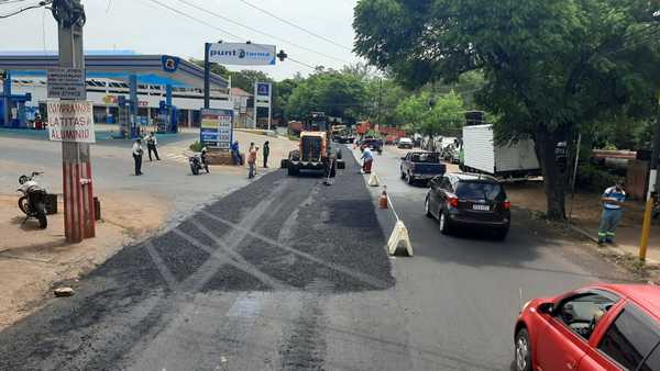 Prosigue bacheo y recapado para mejorar transitabilidad en puntos de Central y la ruta PY01 | .::Agencia IP::.