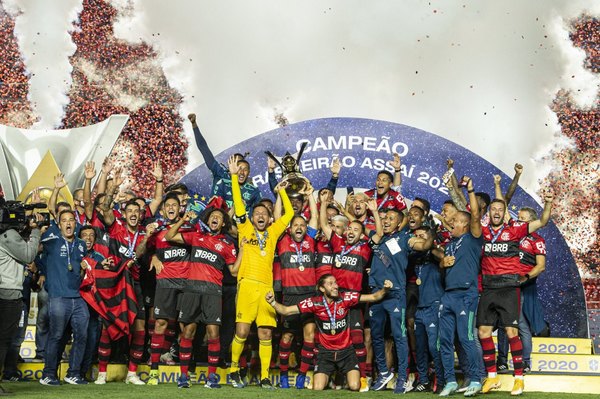 Flamengo gana el bicampeonato del Brasileirão en el Morumbí