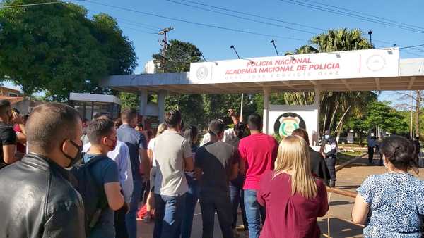 Alérgicos son excluidos en pruebas para ingreso a la Policía - Megacadena — Últimas Noticias de Paraguay
