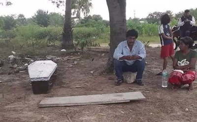 Indígena ishir sigue sin poder llegar a su comunidad para ser sepultada - Noticiero Paraguay