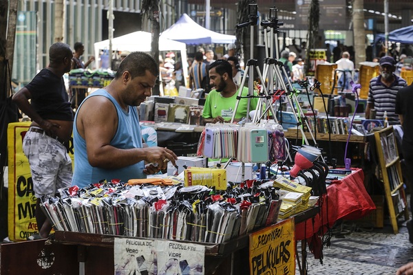 El desempleo en Brasil fue del 13,5 % en 2020, el mayor desde 2012 - MarketData