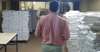 La Nación / Útiles escolares que debían ser utilizados en pandemia, abandonados en depósito del MEC