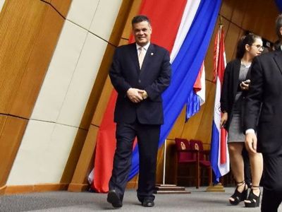 Declaran tres días de duelo en el Congreso por fallecimiento de Robert Acevedo