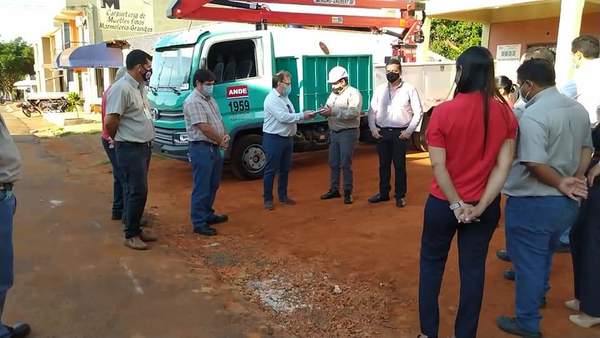 ANDE recibe móviles para mejor servicio – Prensa 5