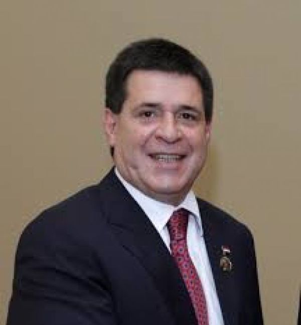 Ex presidente Horacio Cartes da positivo al Covid-19