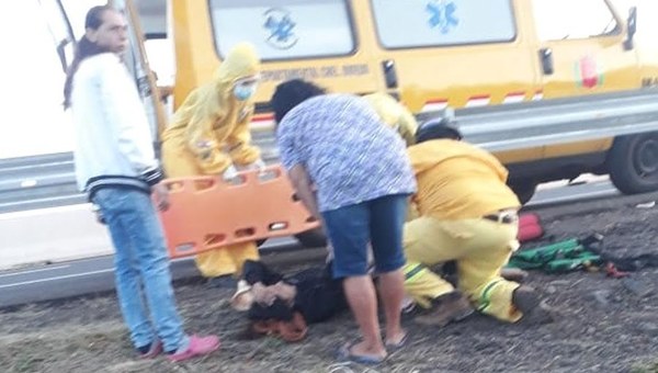 Vallado protector de la Ruta PY02 ocasiona accidente - Noticiero Paraguay