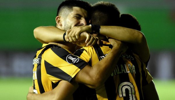 Libertadores: Cuatro de Guaraní en el once ideal y Costas es el DT de la semana