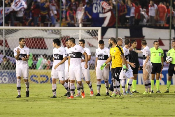 Olimpia repetirá la dupla central que ganó la finalísima ante Cerro en el 2015