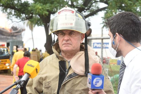 “El cuerpo de bomberos no es de los Valdez nomás, deseamos depurar esta institución” - Megacadena — Últimas Noticias de Paraguay