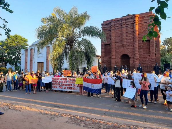 Sigue movilización contra los trabajos de restauración en Torreón Jesuítico