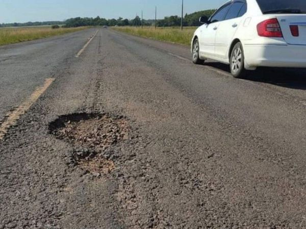 Ruta PY08 entre Coronel Bogado y Yuty parece una zona bombardeada