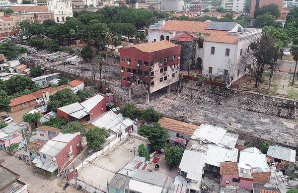 Invasores de espacio público condicionan para ser reubicados en zona privilegiada - Nacionales - ABC Color