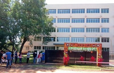 ¡Los nuevos bichos! Ingresan 190 nuevos estudiantes a Medicina UNA | Ñanduti