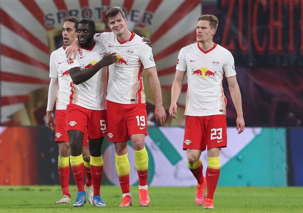 Leipzig remonta en el descuento y sigue a dos del Bayern - Fútbol - ABC Color
