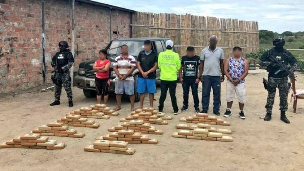 Incautan casi dos toneladas de cocaína en Ecuador