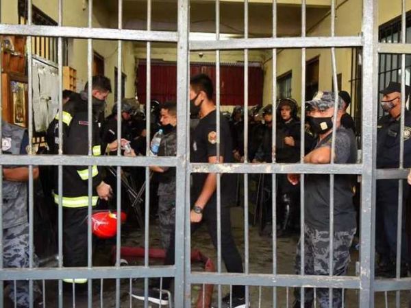 Condenan muertes de internos del penal de Tacumbú