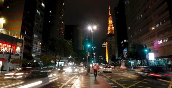 La pandemia vuelve a tomar fuerza en Brasil y semiparaliza al país - Mundo - ABC Color