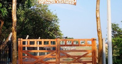La Nación / Nihon Gakko impulsa granja escolar familiar