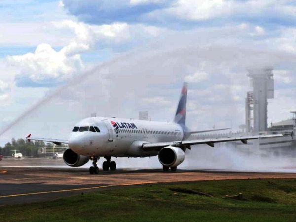 La demanda  de pasajes aéreos no levantó vuelo durante el verano