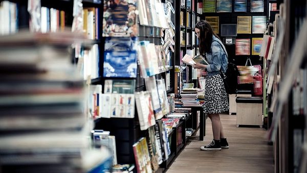 En Francia, librerías serán comercios esenciales en la pandemia