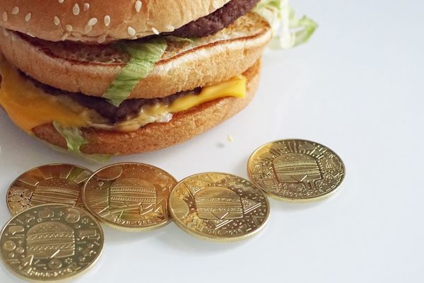 El índice de Big Mac y su capacidad de revelar el poder de compra en distintos países - MarketData