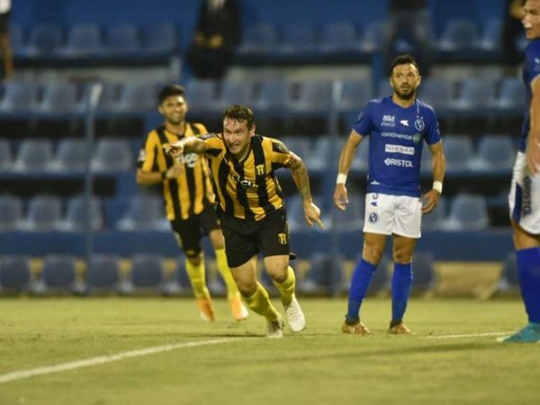 Guaraní se recupera en el Apertura y toma la punta