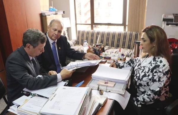 Fiscalía acusa y pide juicio oral para Mario Ferreiro en caso “caja paralela” - Nacionales - ABC Color
