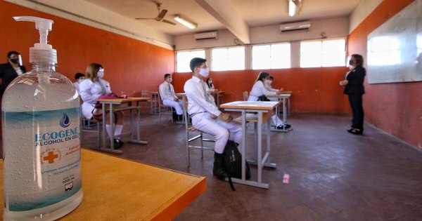 La Nación / Clases presenciales deben priorizarse en zonas urbanas periféricas y rurales