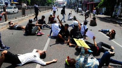 Junta militar de Birmania aumenta represión contra manifestantes