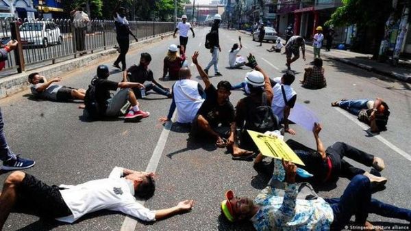 Junta militar de Birmania aumenta represión contra manifestantes