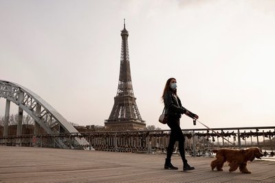Francia aumenta los controles para evitar un nuevo confinamiento por coronavirus