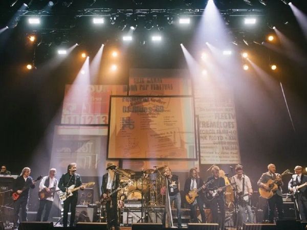 Sale a la luz concierto tributo de estrellas del rock a Fleetwood Mac