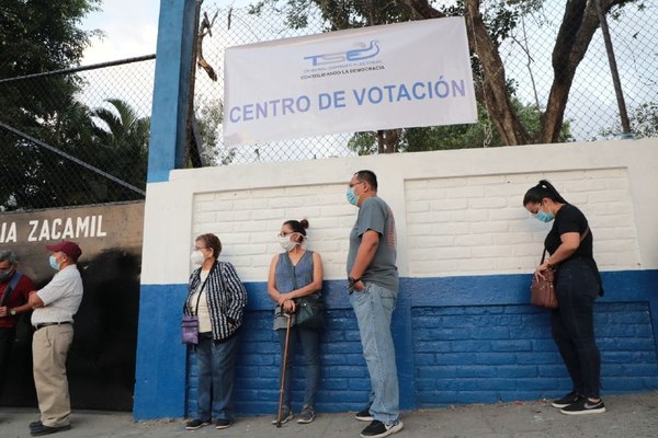 El Salvador elige hoy a nuevos parlamentarios y autoridades municipales