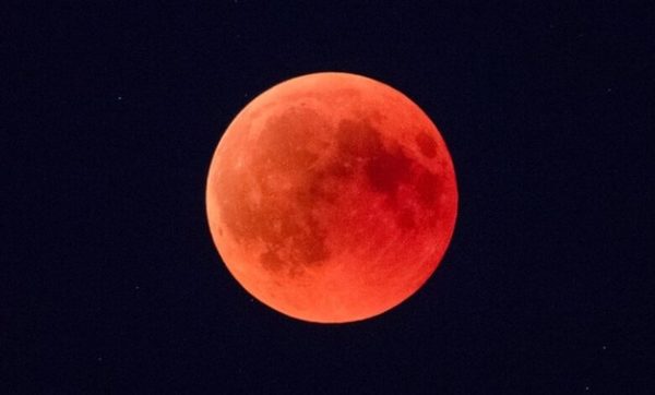 ¿Cuándo y dónde se observará la ‘luna de sangre’ este año? | Ñanduti