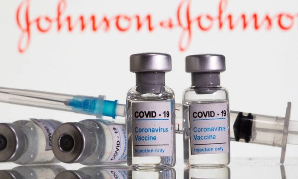 Estados Unidos aprueba la primera vacuna de una sola dosis contra el coronavirus