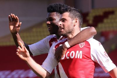 Mónaco se suma a la carrera por el liderato - Fútbol - ABC Color