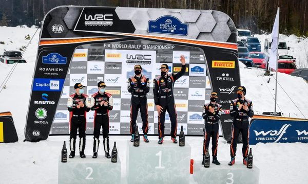 Ott Tänak se lleva la victoria en el Artic Rally de Finlandia