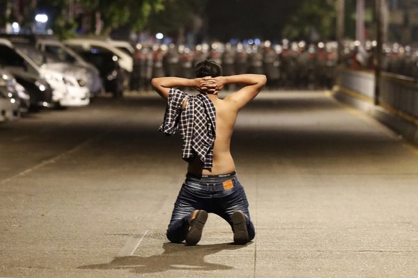 La represión en Birmania deja al menos 18 muertos en un fin de semana de protestas sangriento | El Independiente