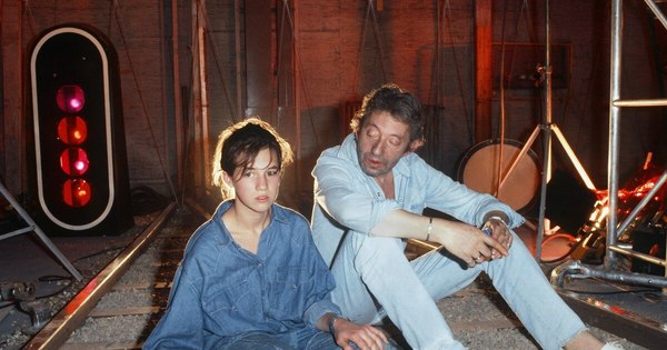 La Nación / Para Charlotte Gainsbourg, su padre no habría encajado en la actual sociedad de censura