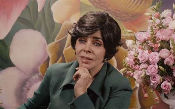 Verónica Castro sorprende con foto al natural, a sus 68 años