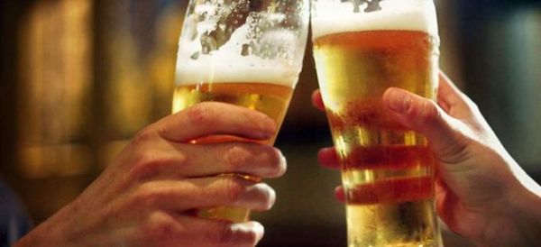 40 días de ayuno, solo tomando cerveza: la dieta que inventaron monjes hace 400 años y que hoy es tendencia