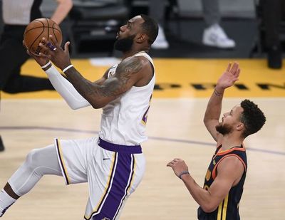 Triple celebración de LeBron James - Básquetbol - ABC Color