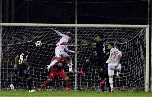 Feriado con fútbol: dos juegos cierran la fecha 5