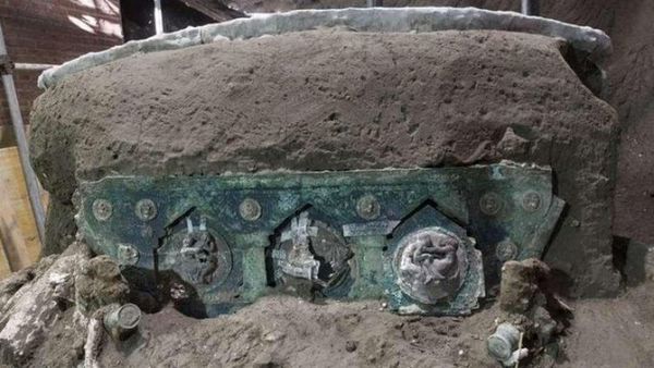 Pompeya: la excepcional carroza descubierta por los arqueólogos en las ruinas romanas