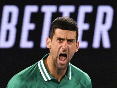 Djokovic iguala con Federer y Medvedev a la caza de Nadal