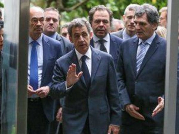 Tribunal condena a Nicolas Sarkozy a tres años de cárcel por corrupción 